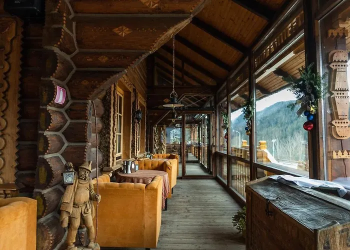 коруна Курортный комплекс Татаров